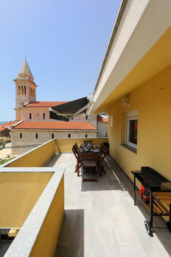 Luxury Apartment Rougemarin Pakostane Exterior photo